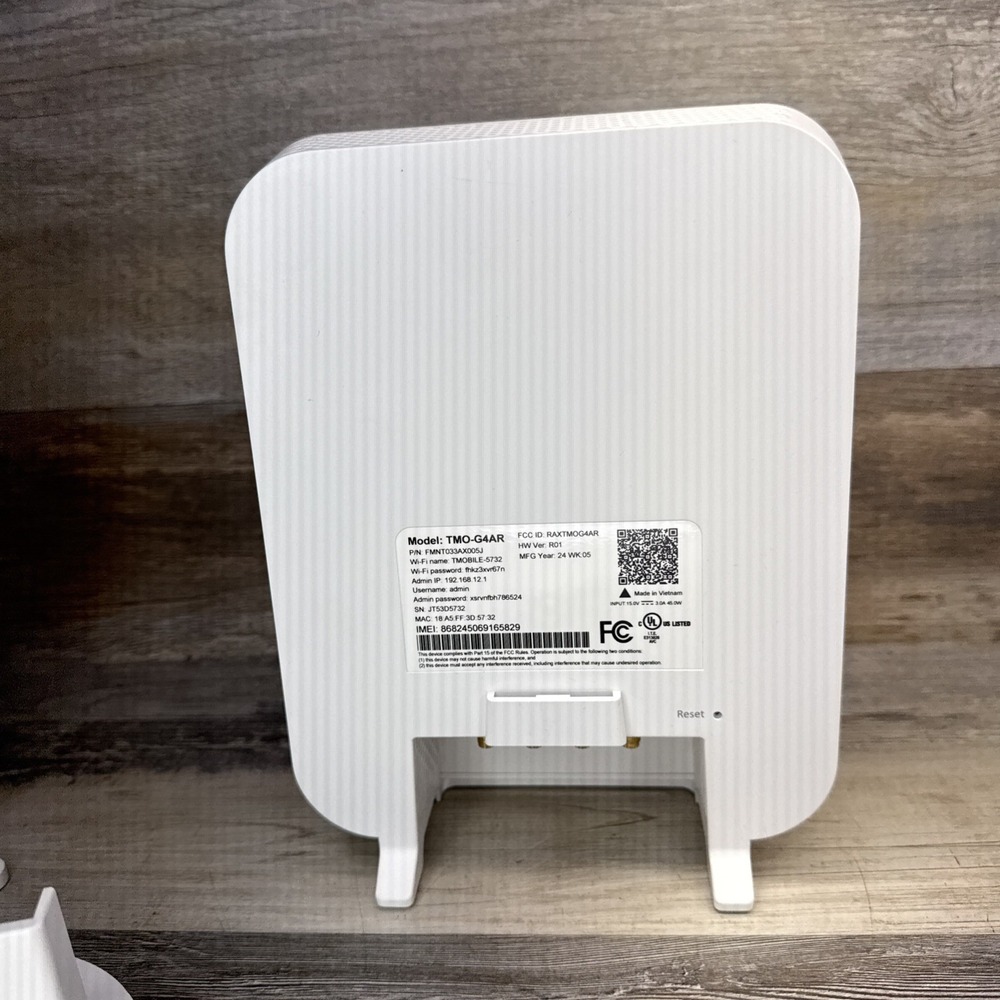 T-Mobile 5G Gateway TMO-G4AR & Wi-Fi Mesh Access Point - Picture 10 of 16
